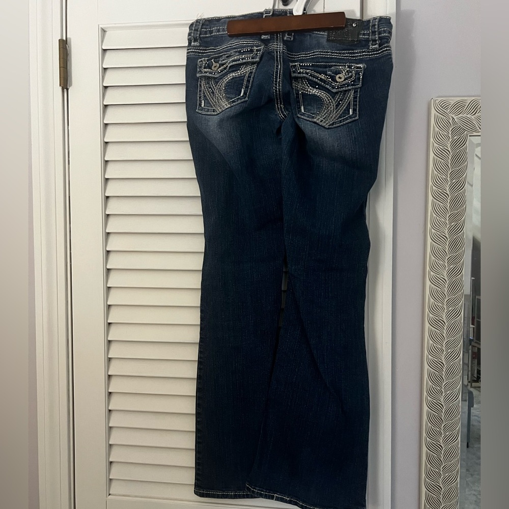 11. Ariya Jeans wide leg Size 9:10 - Picture 2 of 3